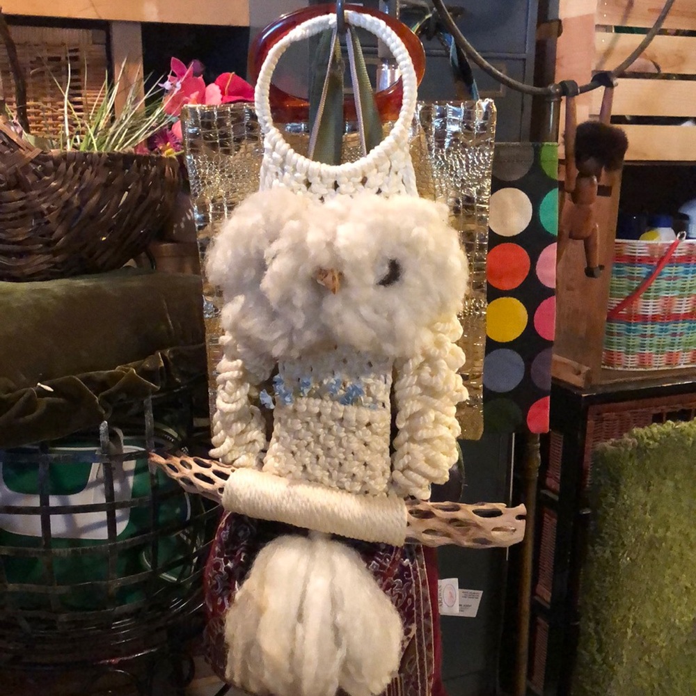 🦉Vintage Handcrafted Wool Art Owl Piece 🦉